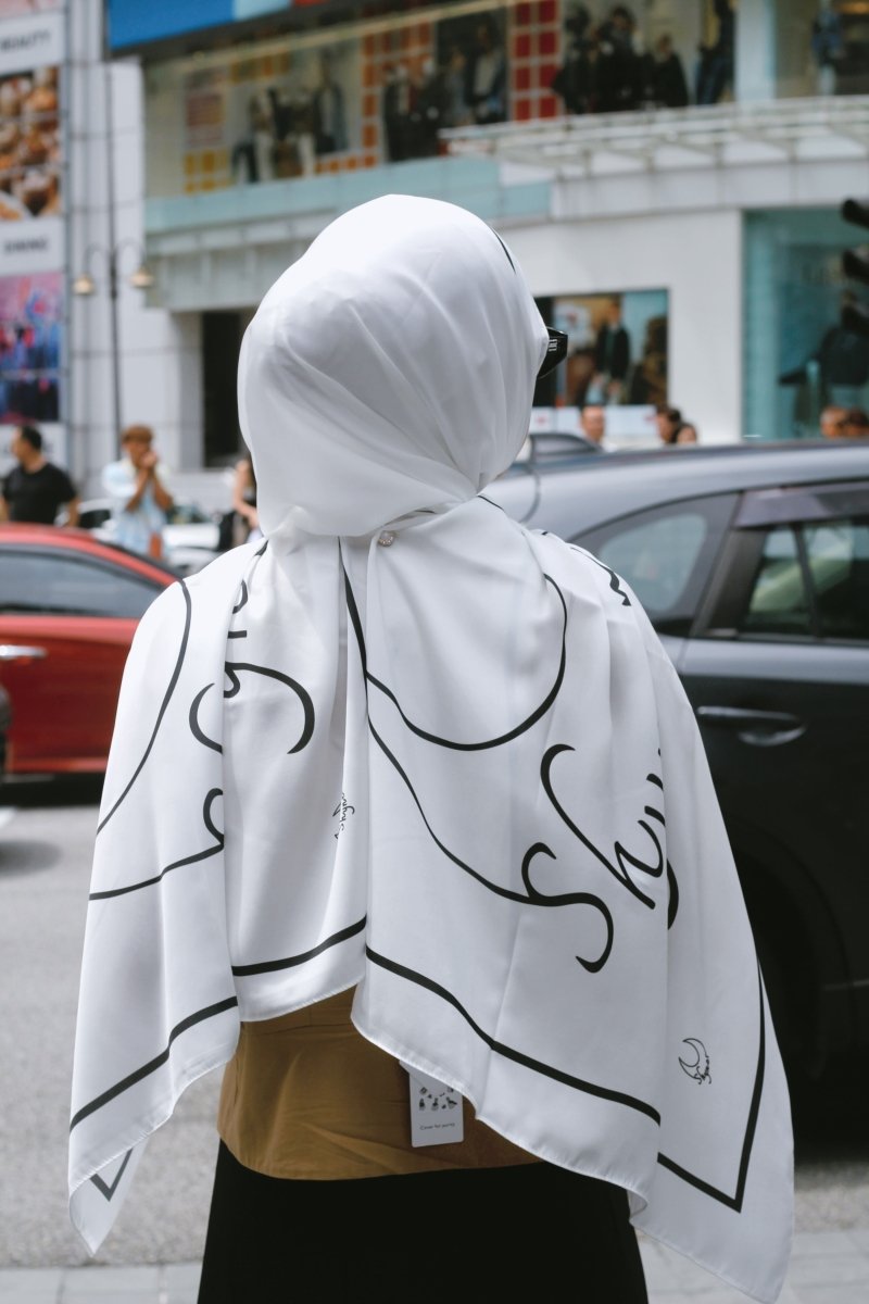 Mariam's Collection Mariam's Collection Versatile Minimalist Printed Hijab (MH090) — detail shot 8