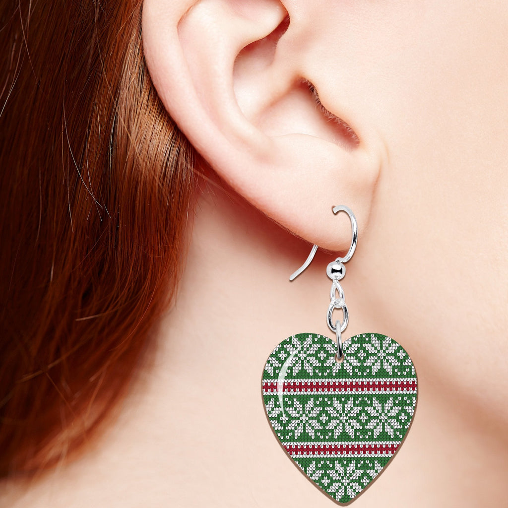 BodyCandy Green Red Christmas Sweater Heart Fishhook Dangle Earrings — detail and construction