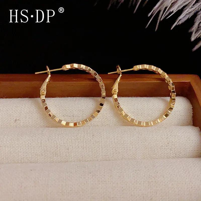 Mariam's Collection MAC147 Vintage Style Zircon Inlaid Hoop Earrings Elegant — construction detail