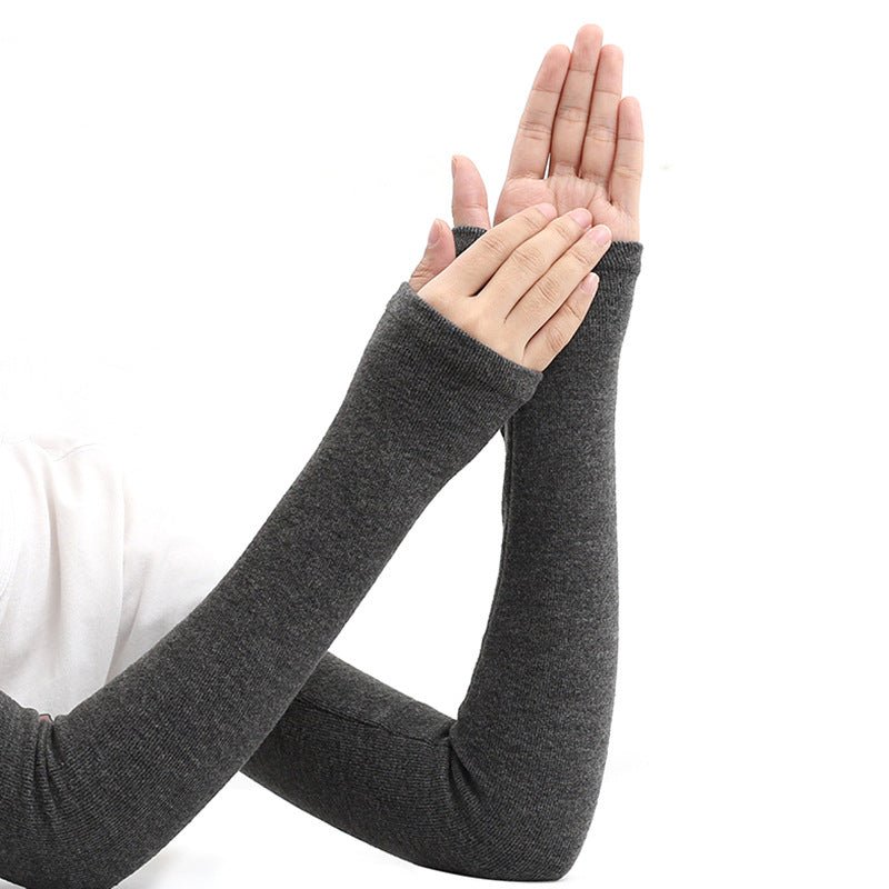 Mariam's Collection Warm Detachable Elastic Sleeve Cuffs (MAC298) — Mariam's Collection branding close-up