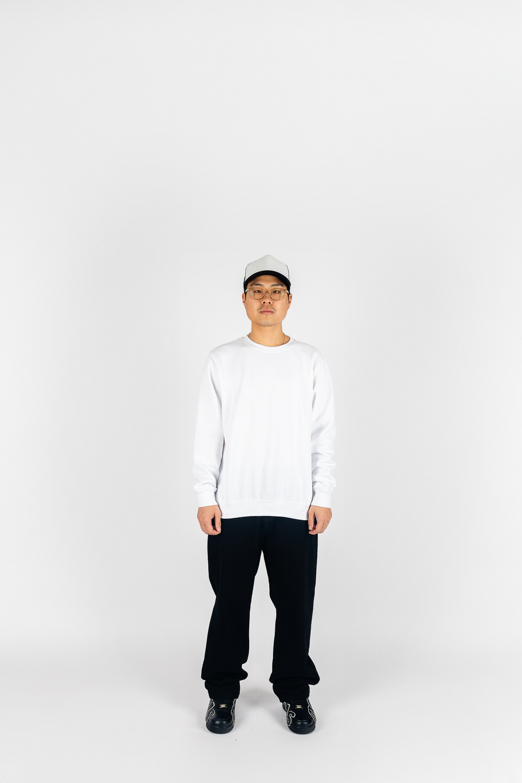Superline Fleece Crewneck — detail shot 9