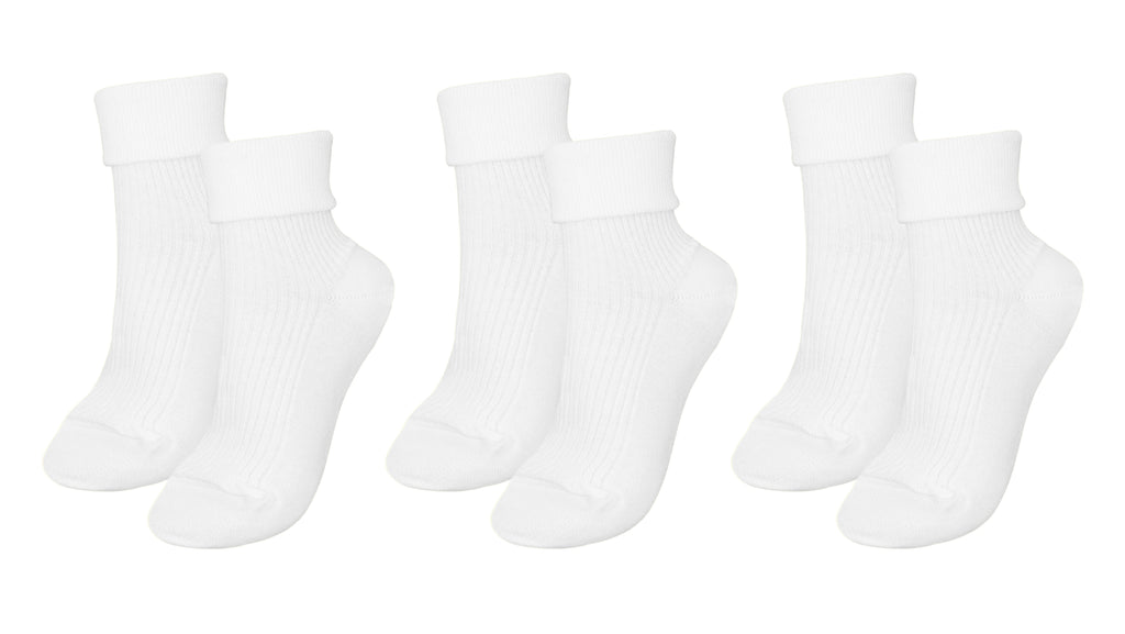 tittimitti tittimitti® 100% Organic Combed Cotton Luxury Women's Socks 3-Pack. Made in Italy. — in-use photo