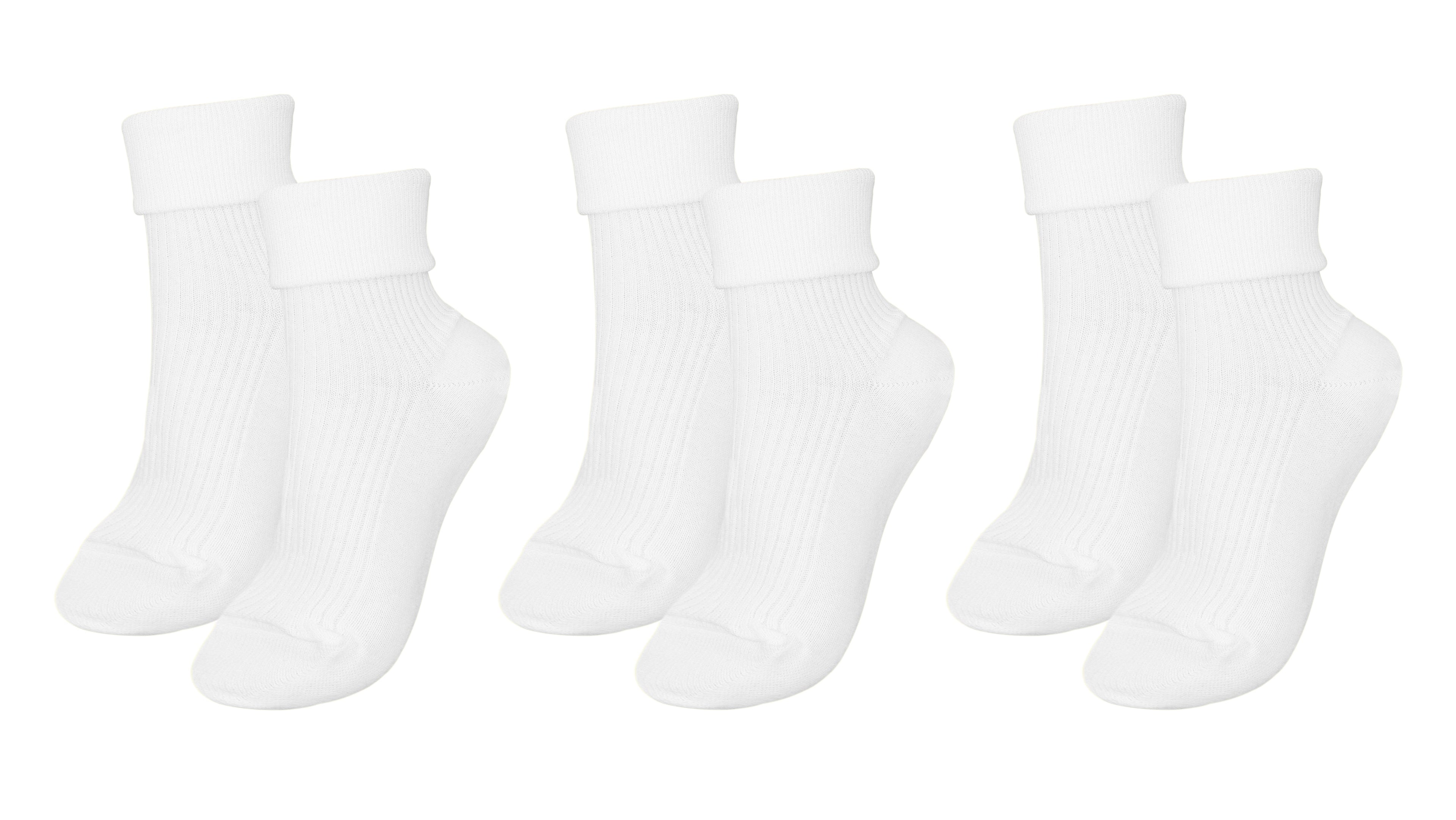 tittimitti tittimitti® 100% Organic Combed Cotton Luxury Women's Socks 3-Pack. Made in Italy. — in-use photo