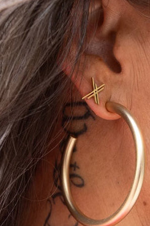 Pretty Little Patriot Pretty Little Patriot XX 18k gold Earrings — Pretty Little Patriot branding close-up