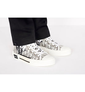 B23 High-Top Sneaker • White and Black Dior Oblique Canvas