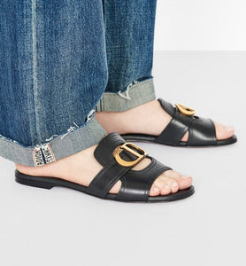 30 Montaigne Mule • Black Calfskin