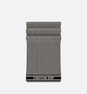 30 Montaigne Scarf • Black and White Blended Cashmere Knit