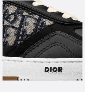 B27 Low-Top Sneaker • Black Smooth Calfskin with Beige and Black Dior Oblique Jacquard