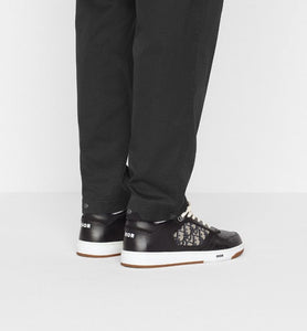 B27 Low-Top Sneaker • Black Smooth Calfskin with Beige and Black Dior Oblique Jacquard