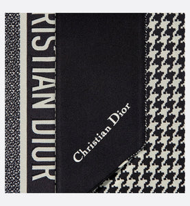 30 Montaigne Mitzah Scarf • Black and White Silk Twill