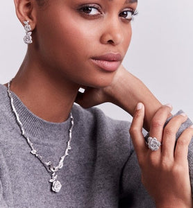 Rose Dior Bagatelle Necklace • 18K White Gold and Diamonds