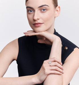 Rose Des Vents Ring • White Gold and Diamonds
