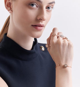 Rose Des Vents Ring • Pink Gold and Diamonds