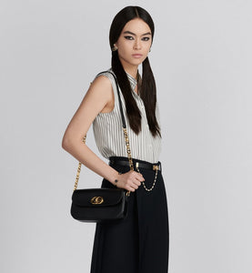 30 Montaigne Avenue Bag • Dusty Ivory Box Calfskin