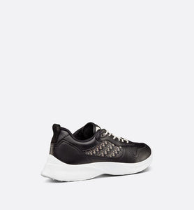 B25 Runner Sneaker • Black Smooth Calfskin and Beige and Black Dior Oblique Jacquard