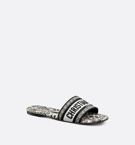 Dway Slide • White and Black Embroidered Cotton with Plan de Paris Motif