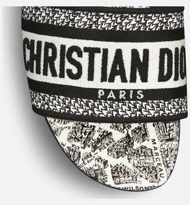 Dway Slide • White and Black Embroidered Cotton with Plan de Paris Motif