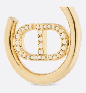 30 Montaigne Earrings • Gold-Finish Metal and White Resin Pearls