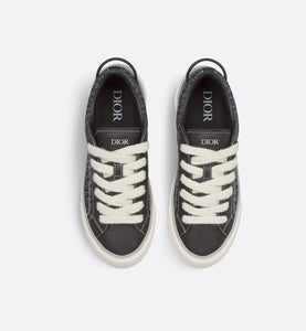 B33 Sneaker • Black Smooth Calfskin and Dior Oblique Jacquard