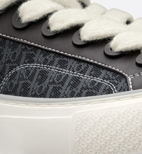 B33 Sneaker • Black Smooth Calfskin and Dior Oblique Jacquard