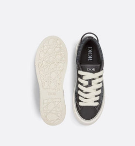 B33 Sneaker • Black Smooth Calfskin and Dior Oblique Jacquard