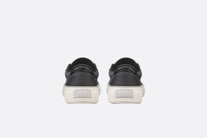 B33 Sneaker • Black Smooth Calfskin and Dior Oblique Jacquard