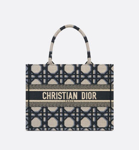 Medium Dior Book Tote • Beige and Blue Macrocannage Embroidery (36 x 27.5 x 16.5 cm)