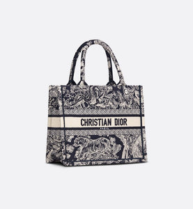 Small Dior Book Tote • Blue and White Toile de Jouy Reverse Embroidery (26.5 x 21 x 14 cm)