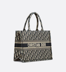 Medium Dior Book Tote • Ecru and Blue Dior Oblique Embroidery (36 x 27.5 x 16.5 cm)