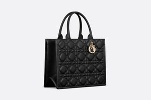 Medium Dior Book Tote • Black Macrocannage Calfskin (36.5 x 28 x 17.5 cm)