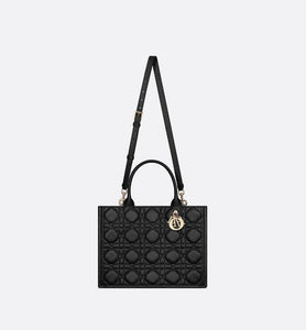 Medium Dior Book Tote • Black Macrocannage Calfskin (36.5 x 28 x 17.5 cm)