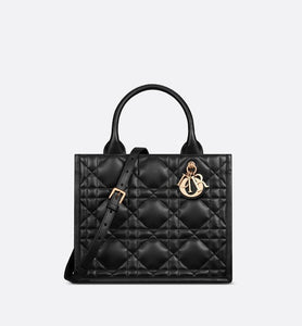 Small Dior Book Tote • Black Macrocannage Calfskin (26.5 x 21 x 14 cm)