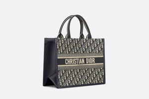 Medium Dior Book Tote • Blue Dior Oblique Embroidery and Calfskin (36.5 x 28 x 17.5 cm)