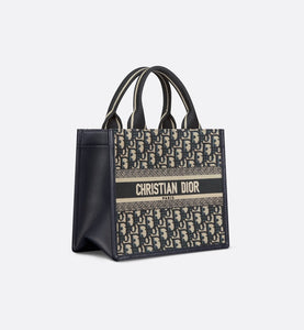 Small Dior Book Tote • Blue Dior Oblique Embroidery and Calfskin (26.5 x 21 x 14 cm)