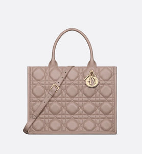 Medium Dior Book Tote • Warm Taupe Macrocannage Calfskin (36.5 x 28 x 17.5 cm)