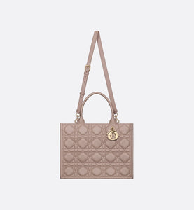 Medium Dior Book Tote • Warm Taupe Macrocannage Calfskin (36.5 x 28 x 17.5 cm)