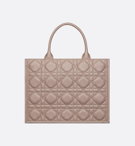 Medium Dior Book Tote • Warm Taupe Macrocannage Calfskin (36.5 x 28 x 17.5 cm)