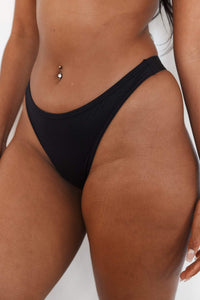 Sleek Mindful Thong - Black