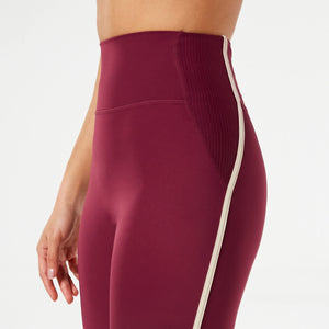 Retrograde Chic Leggings - Windsor Grape