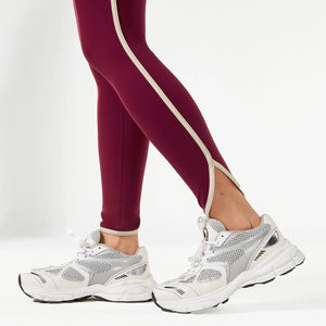 Retrograde Chic Leggings - Windsor Grape