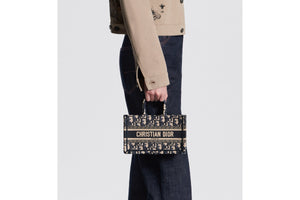 Dior Book Tote Mini Tote with Strap • Blue and Beige Dior Oblique Embroidery (21.5 x 13 x 7.5 cm)