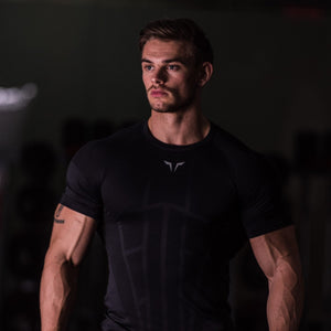 Seamless Spyder Tee - Black in Half Sleeves